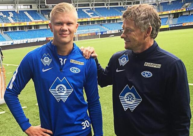 镜报：曼联1月无法召回霍伊伦，那不勒斯有欧冠资格就能买断