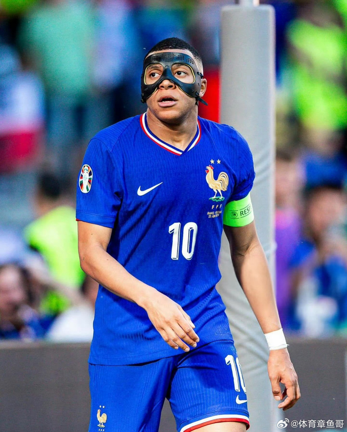 足球足球天才少年迎来国家队首秀，全场最佳