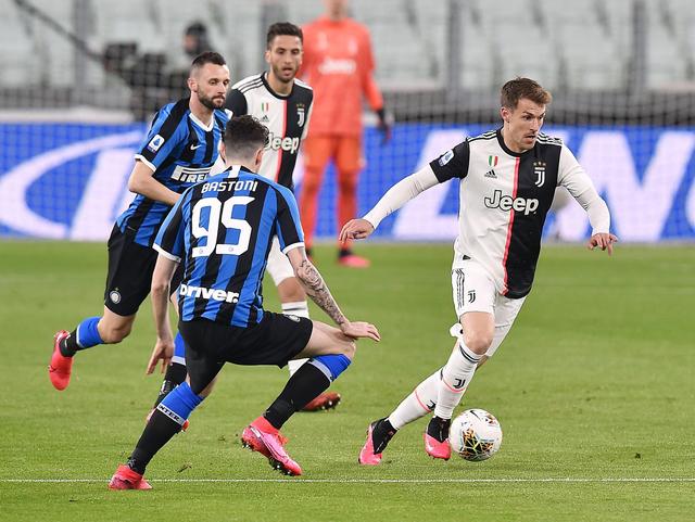 博主：下赛季无缘英博的拉布亚德今日回到基地，将参与训练